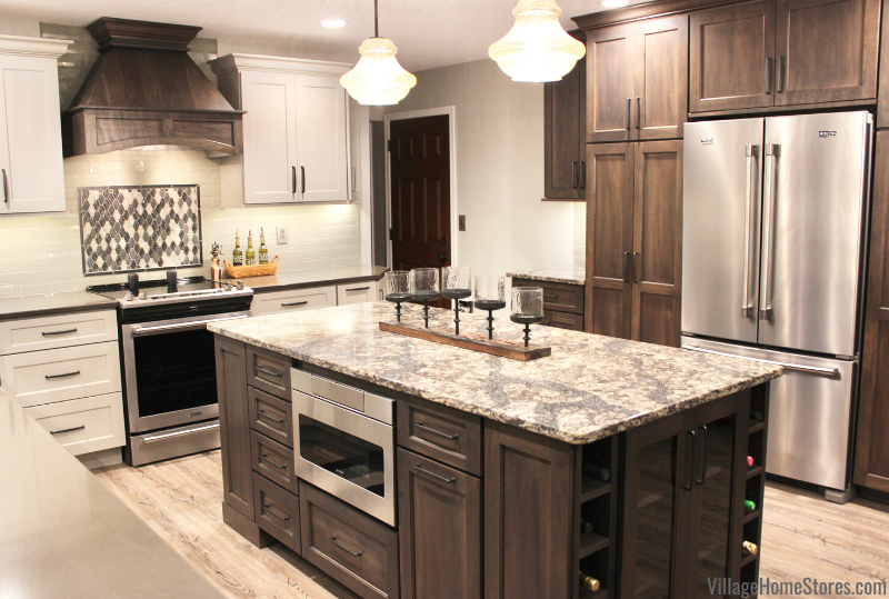 Morrison, IL Kitchen Remodel With Two Tone Cabinets