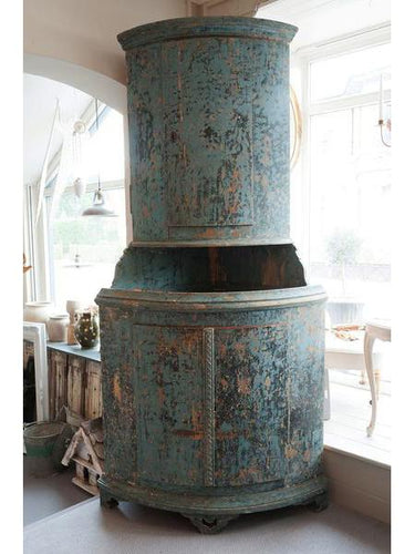 Stunning Antique 18th Century Swedish Corner Cabinet